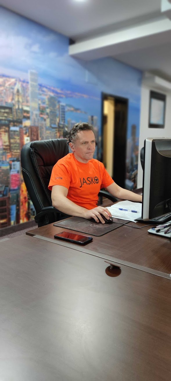 Sasa Ash Mihajlovic u uredu JASKO International u Tuzli